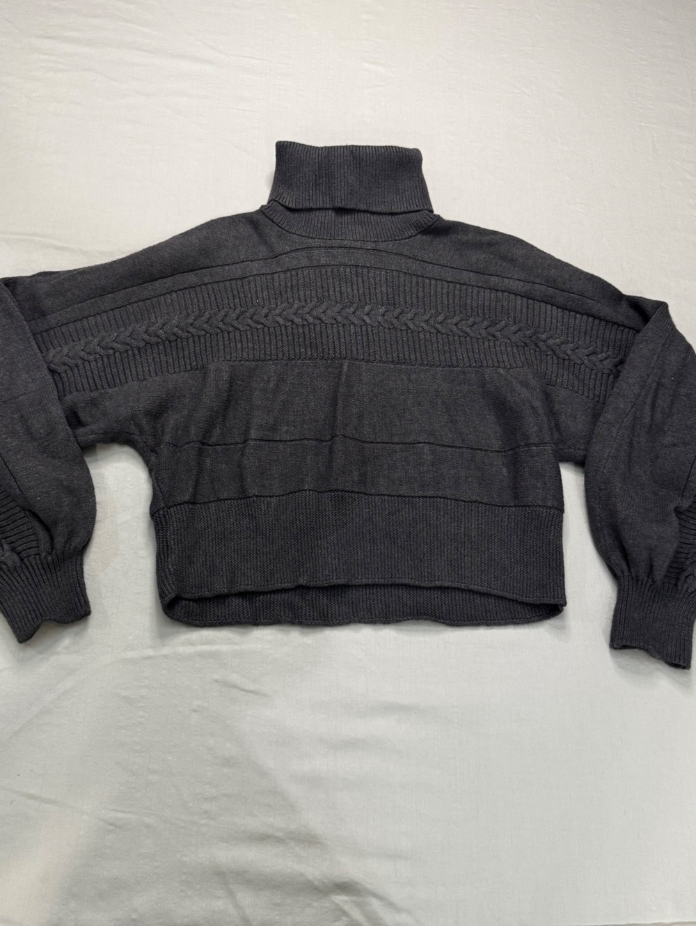 Versona Women’s M Cable Knit Turtleneck Sweater Charcoal Gray Textured Y2K